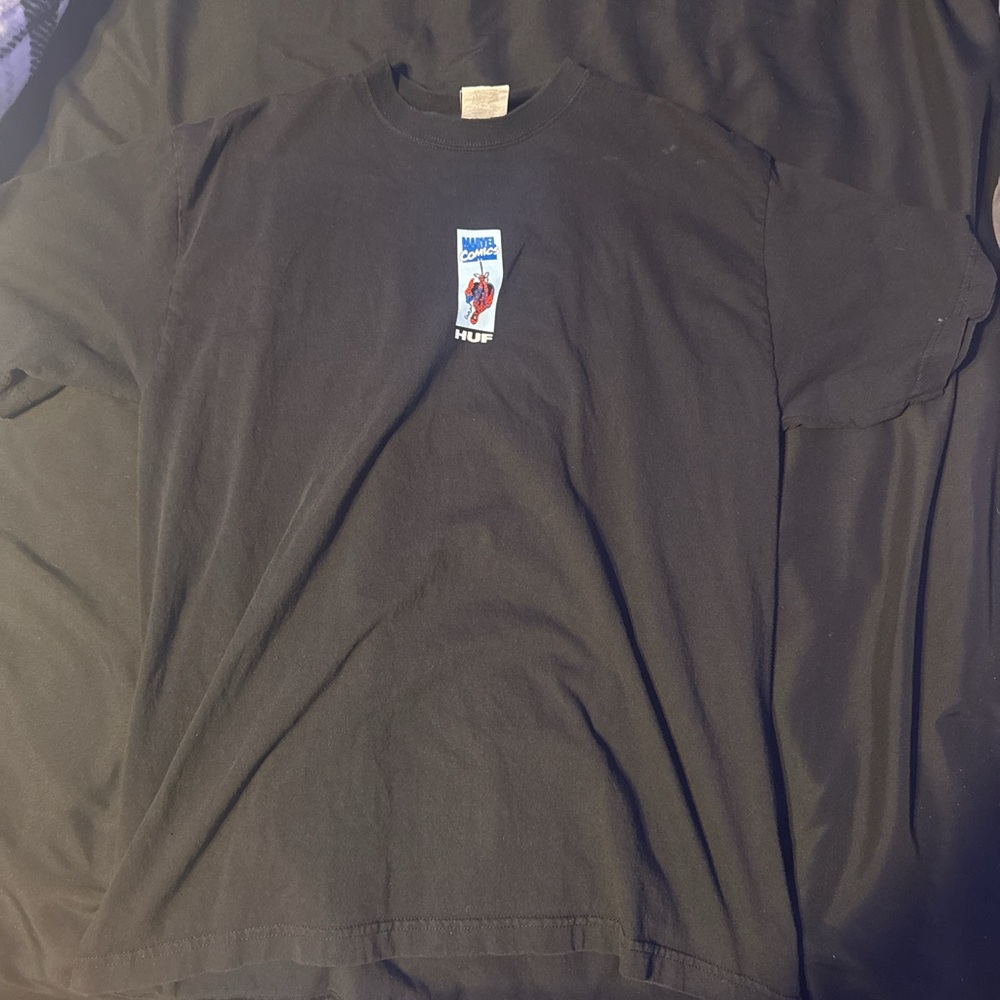 black graphic spider man shirt size L